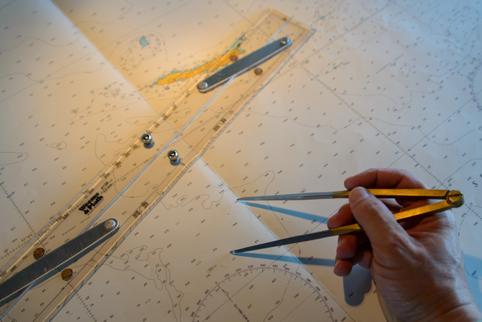 BIG DATA TO IMPROVE NAUTICAL CHARTS - Aalborg Universitet